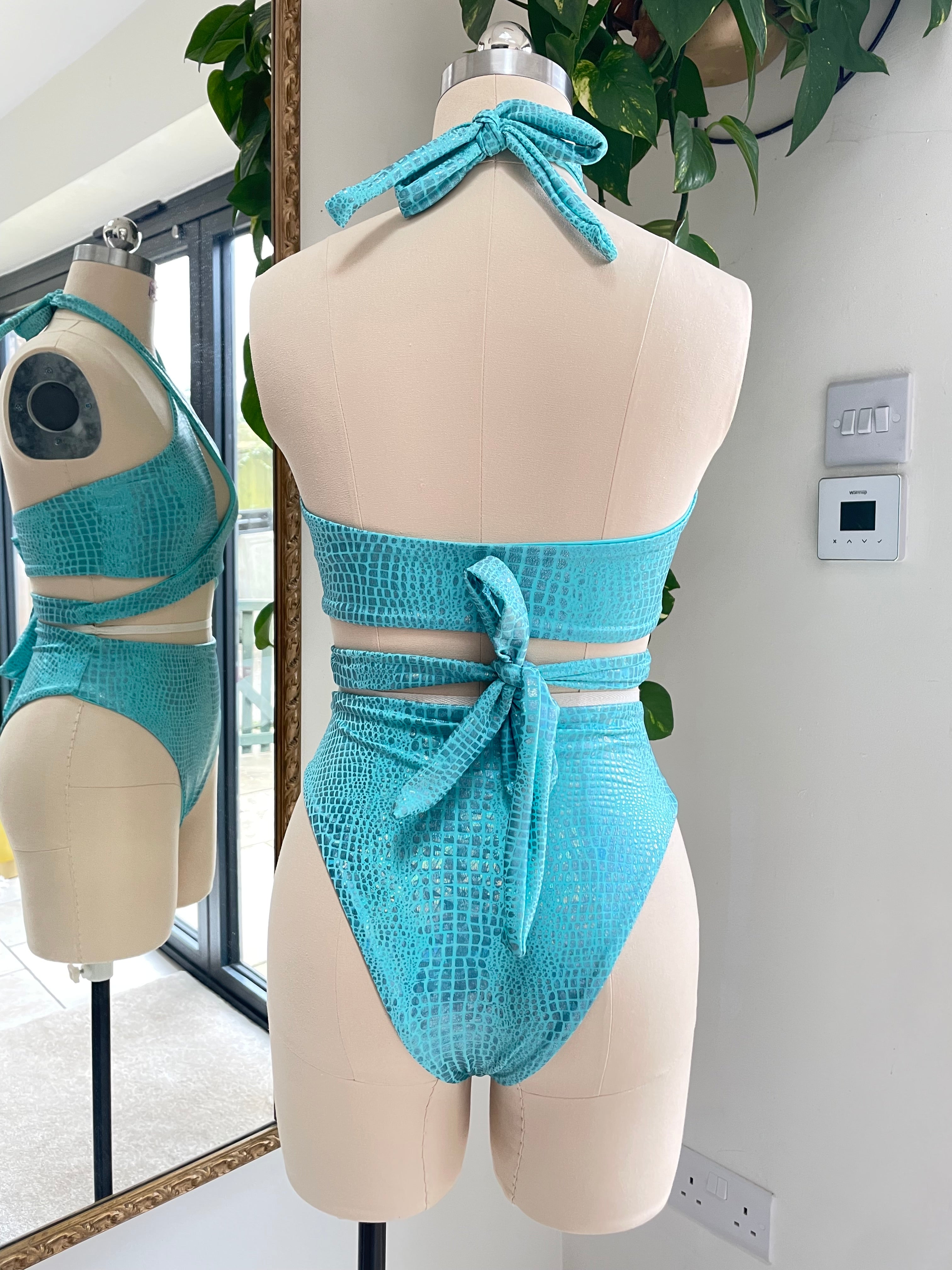 Venus Bikini Set