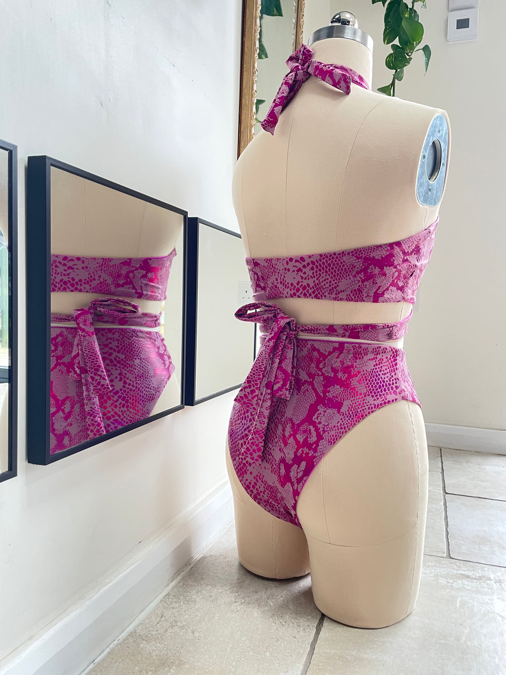 Venus Bikini Set